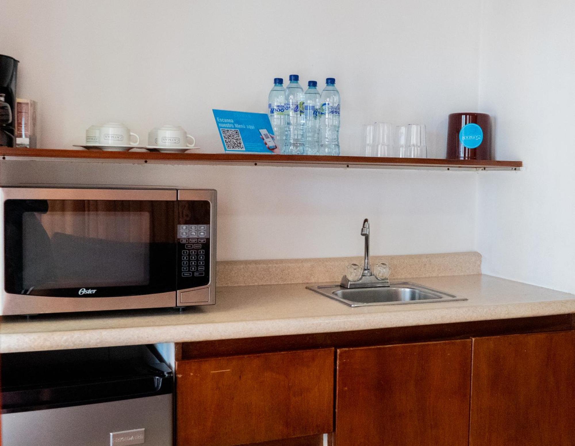Hotel Cayman Suites مونتيريكو المظهر الخارجي الصورة