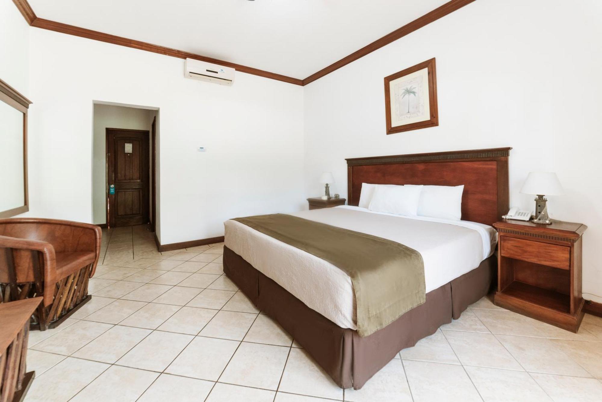 Hotel Cayman Suites مونتيريكو المظهر الخارجي الصورة