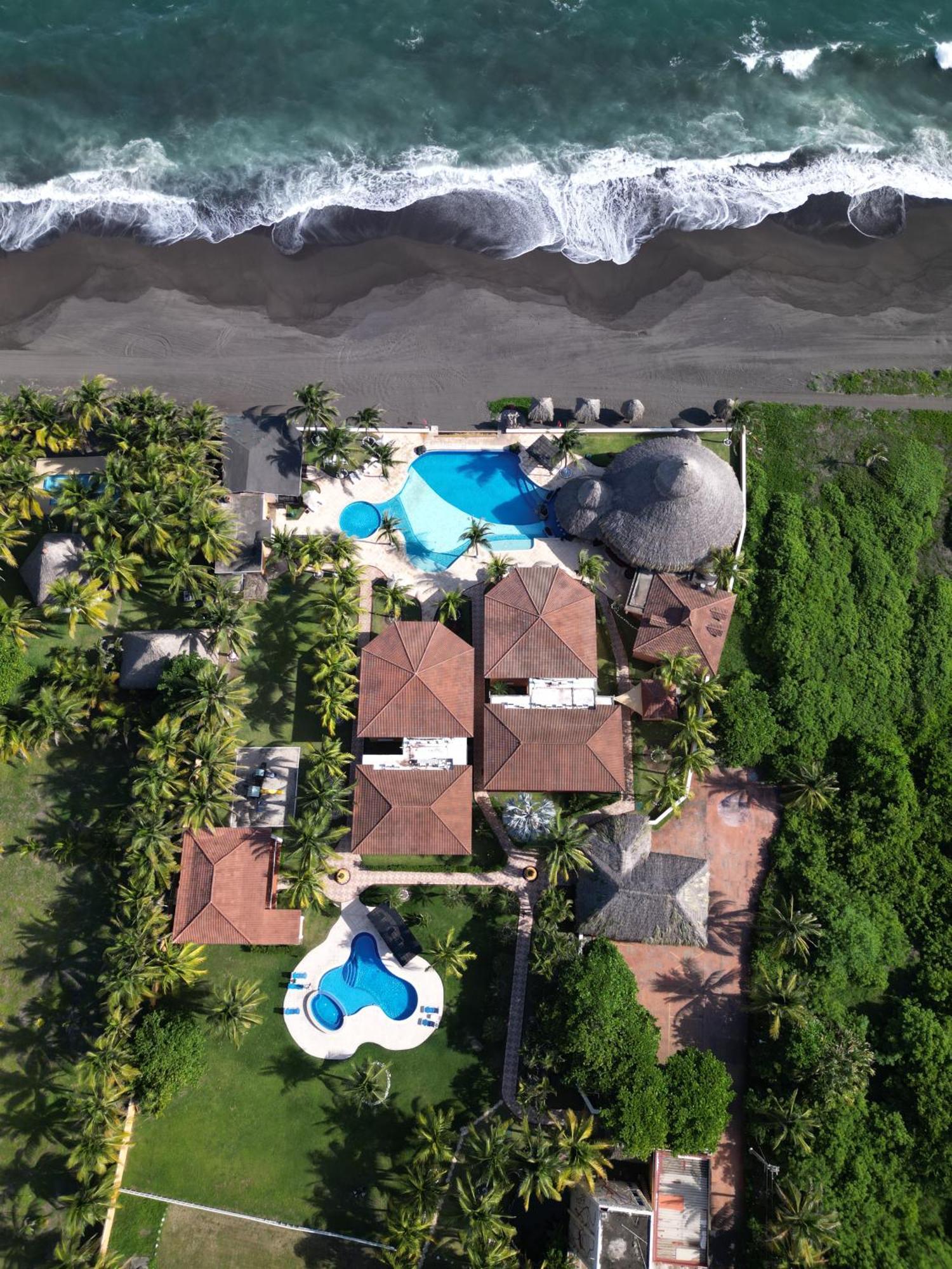 Hotel Cayman Suites مونتيريكو المظهر الخارجي الصورة
