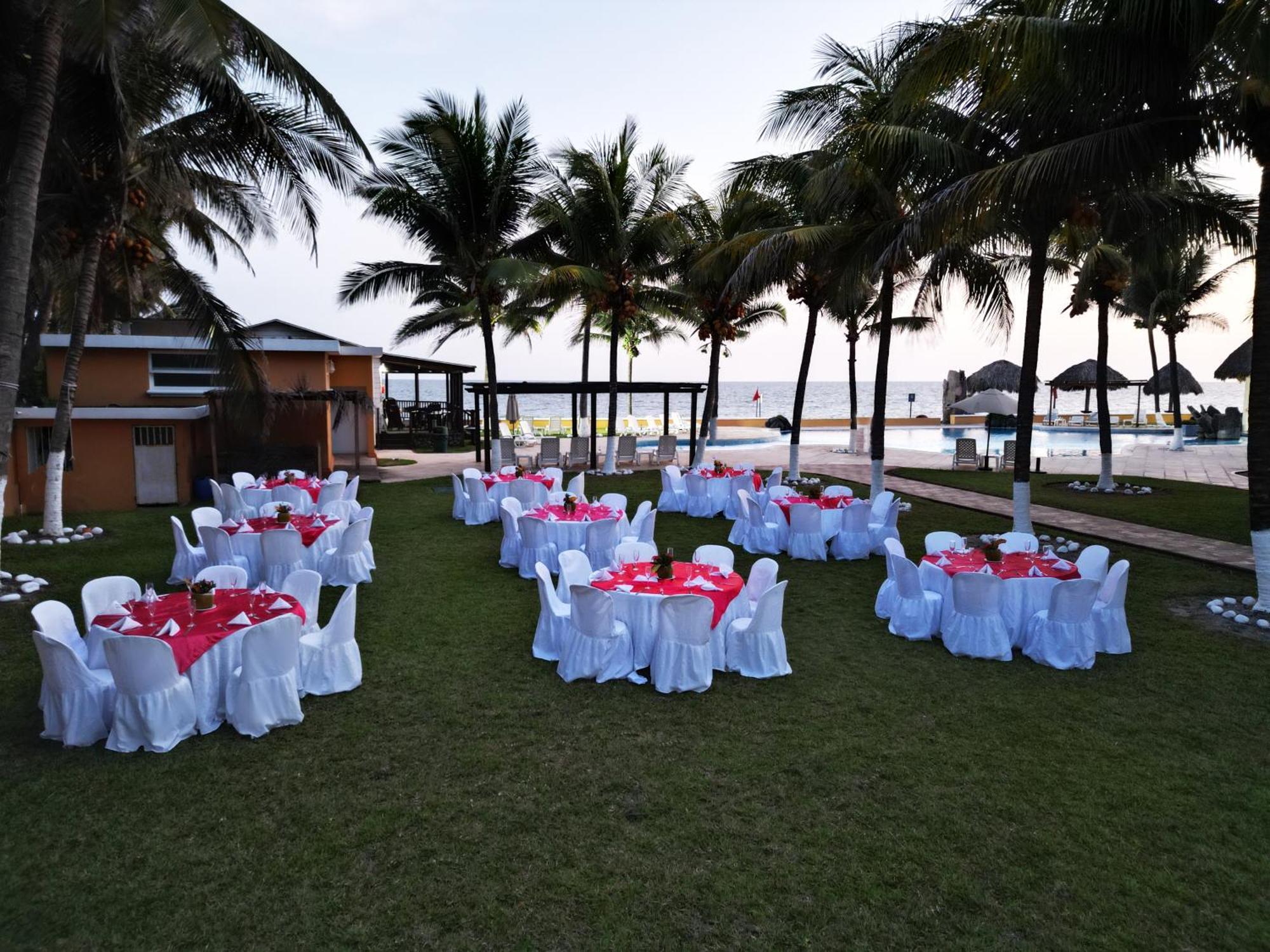 Hotel Cayman Suites مونتيريكو المظهر الخارجي الصورة