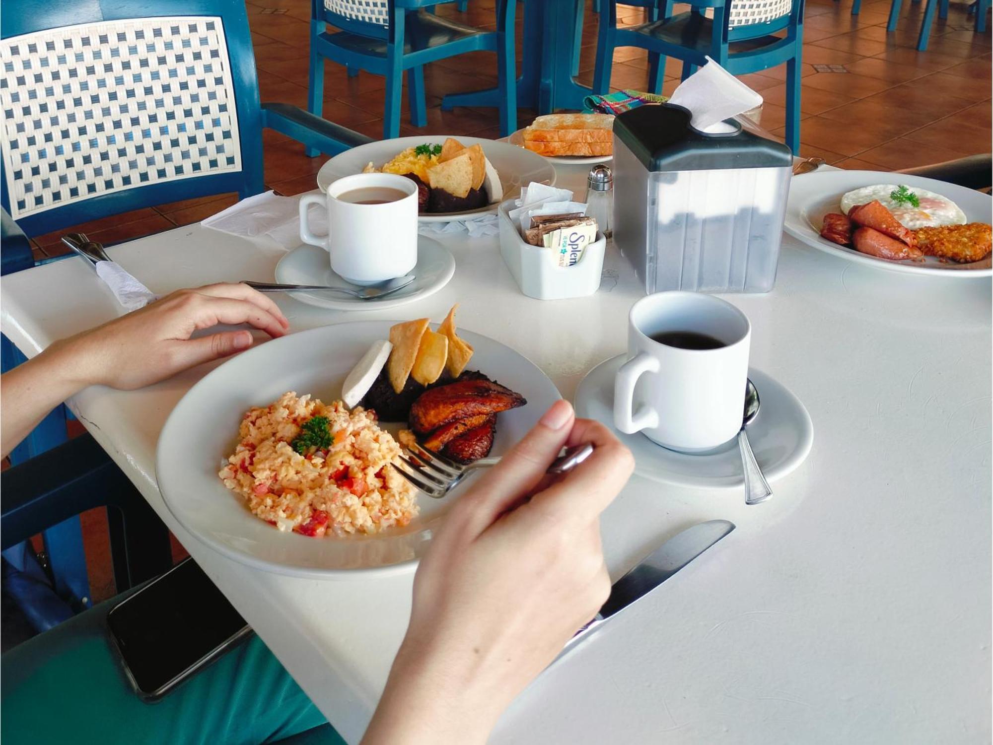 Hotel Cayman Suites مونتيريكو المظهر الخارجي الصورة
